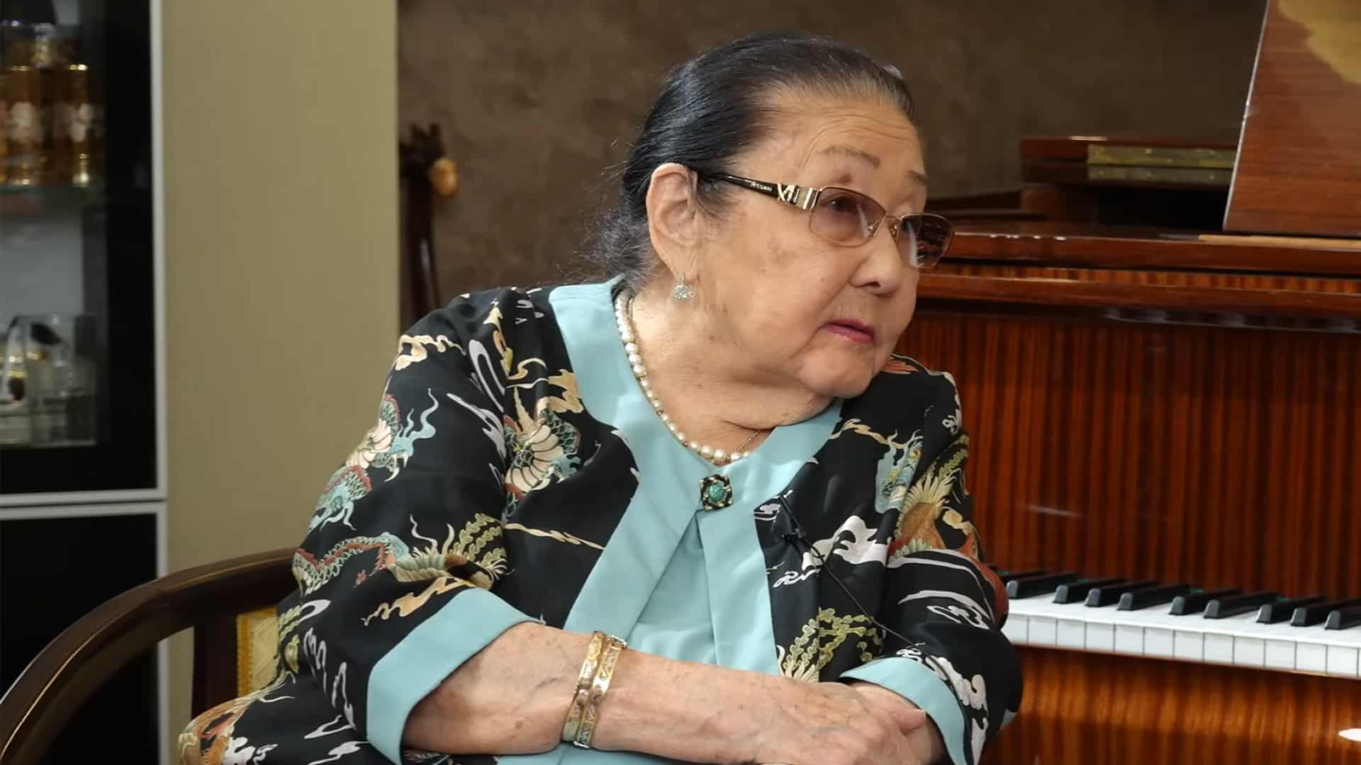Бибигуль Тулегенова поздравила казахстанцев с 80-летием Победы