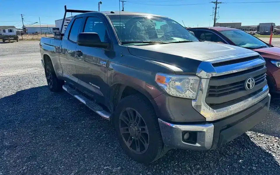 Toyota Tundra (Фото: Vic Shepherd / Pickup Truck + SUV Talk)