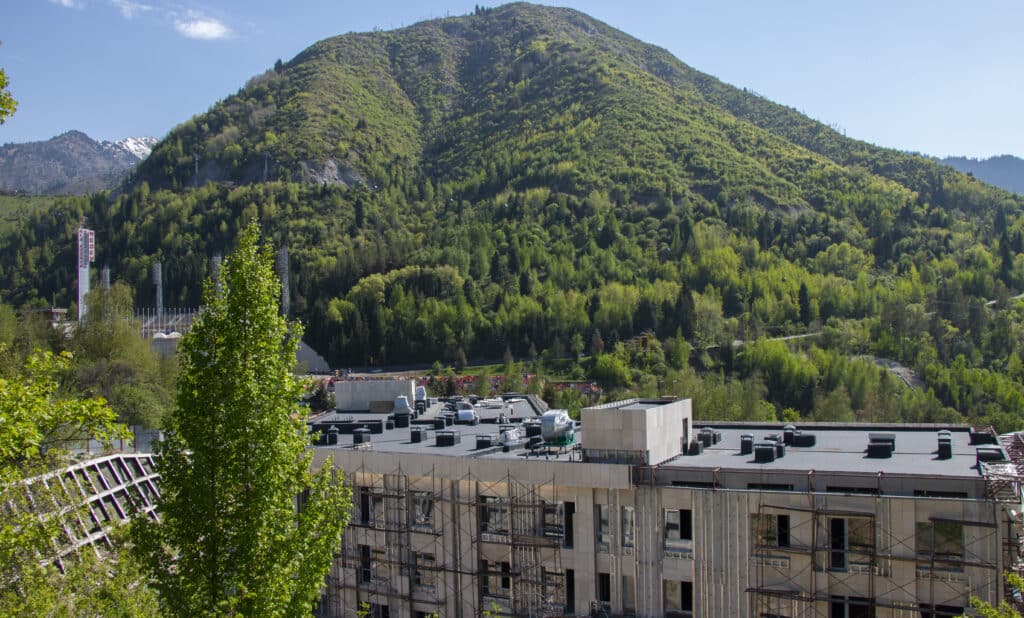 Отель Кайрата Боранбаева Medeu Park не могут достроить уже 3 года