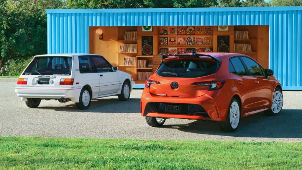 Новая Toyota Corolla FX напоминает легендарный хэтчбек 1987 года