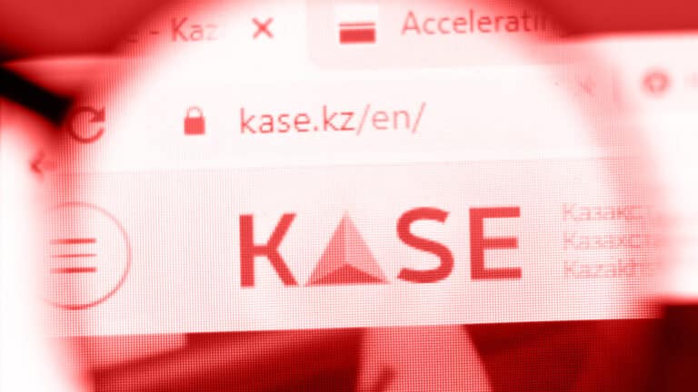 Акции «Казахтелекома» обвалились на 31%, что привело к остановке торгов на KASE