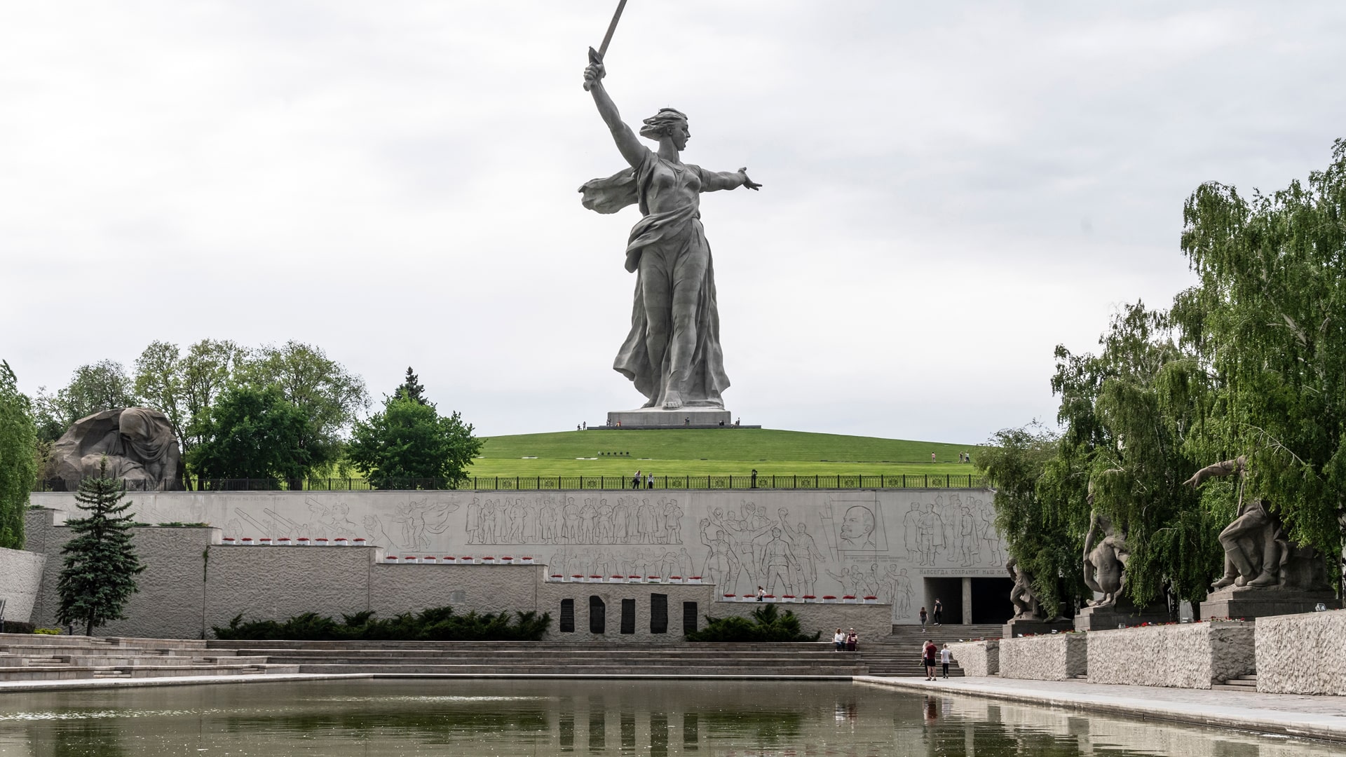 «Родина-мать зовет!»