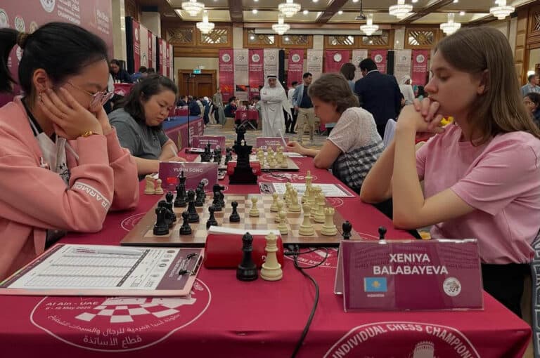 За два тура до финиша чемпионата Азии по шахматам Балабаева претендует на медаль