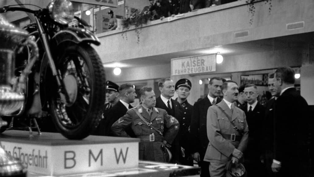 Volkswagen и BMW признали вину за укрепление нацизма в 1930-х