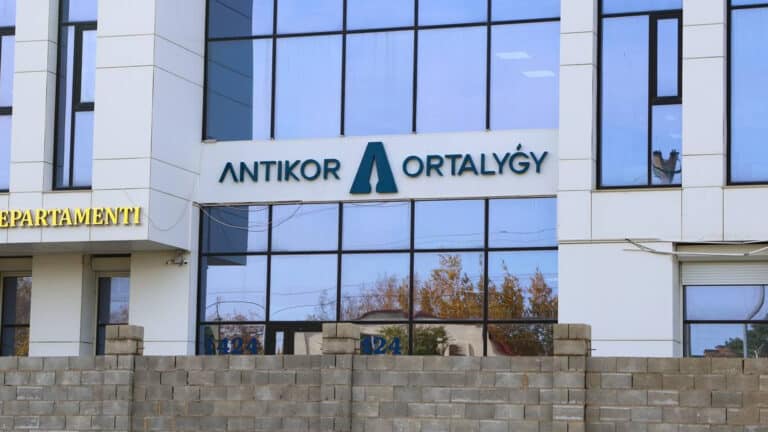 Известный блогер из Актау не смог доказать коррупцию в Антикоре