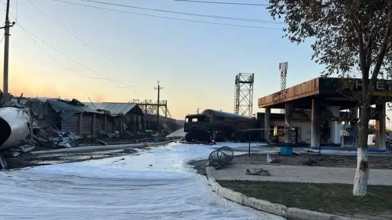 В Кульсары при взрыве на АЗС погибла супружеская пара