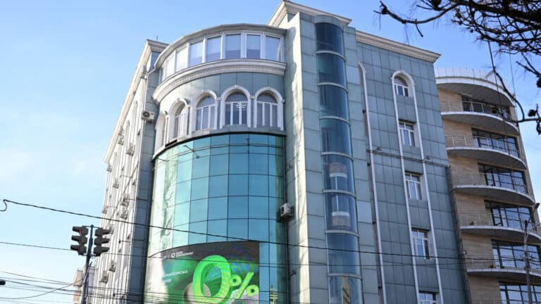 В Бишкеке на месте БЦ Жапарова появится многоэтажный комплекс
