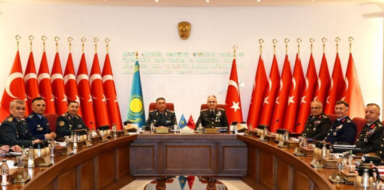 Қазақстан Түркиядан қару-жарақ сатып алып, әскери ынтымақтастықты арттырмақ