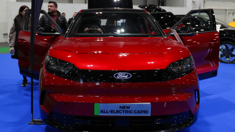Электрокар және Трамп: Ford автогиганты миллиардтаған шығынға батты