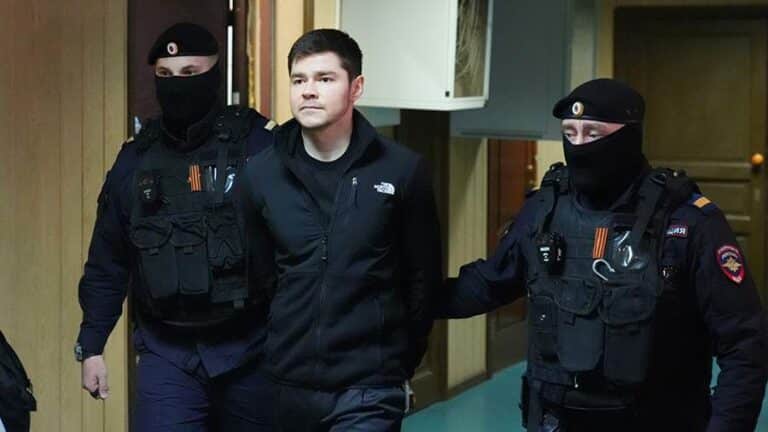Блогер Аяз Шабутдинов алаяқтық ісі бойынша кінәсін мойындады