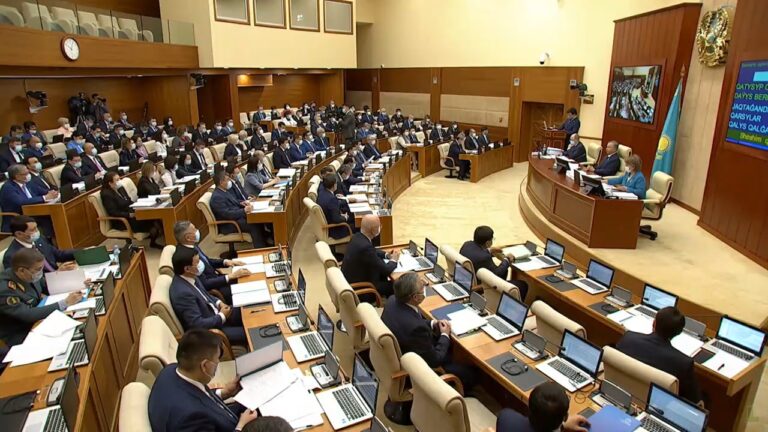 Из оркестра – в правительство: как казахстанские музыканты «ходят во власть»