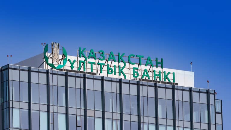 Ұлттық банк мамырда Ұлттық қордан 1 млрд доллар валюта сатпақ