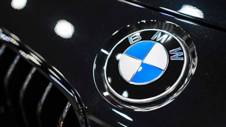 BMW коллекционерлерге арналған шағын сериялы автокөліктер шығарады