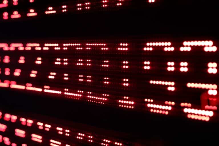 Непристойные объявления на LED-экране смутили астанчан