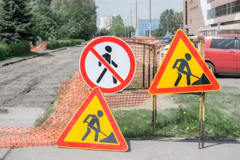 Алматының үш көшесінде көлік қозғалысы жаз соңына дейін шектеледі