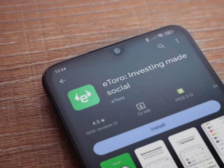 Главное к утру: пауза на рынках, прогнозы по рецессии в США, листинг EToro