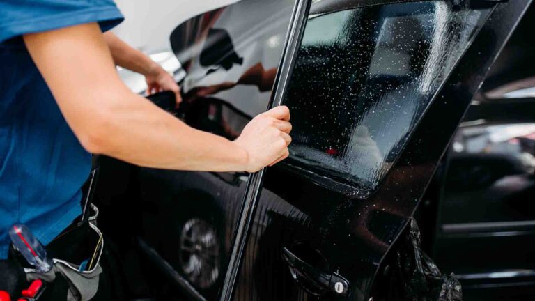 Қазақстанда көліктің алдыңғы терезесін қараңғылауға рұқсат беру ұсынылды