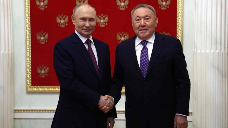 The Kremlin reports meeting between Vladimir Putin and ex-president Nazarbayev