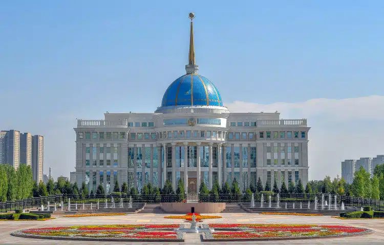 Тоқаев Германияның жаңадан сайланған канцлерін құттықтады
