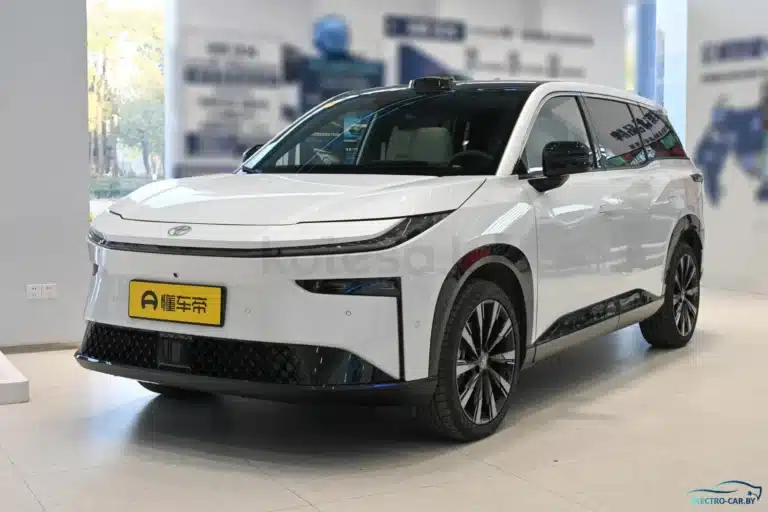 Бағасы 9 млн-нан басталатын Toyota-ның бюджеттік кроссовері Қазақстанға келді