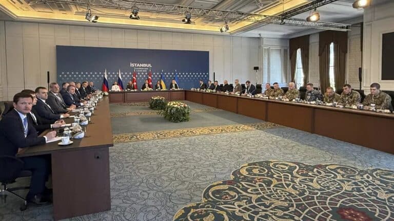 Украина и Россия представили предложения на переговорах в Стамбуле