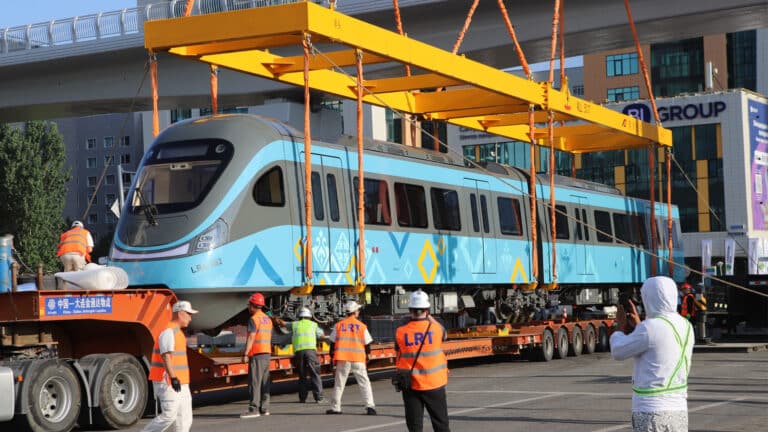 Акимат предложил китайским компаниям управлять LRT в Астане
