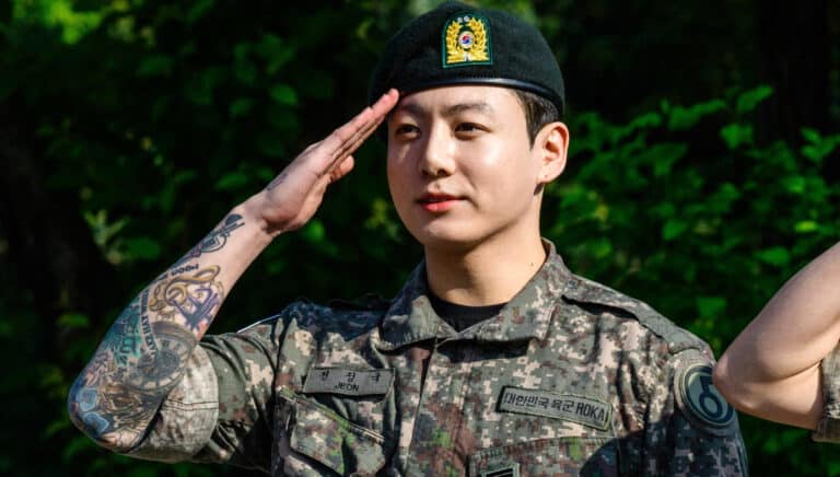 Фанатка BTS попыталась пробраться в дом Чонгука после его возвращения из армии