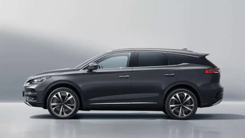 BYD Tang көлігінің басты артықшылығы сол, режимдер арасында еркін ауыса алады / фото: byd.com