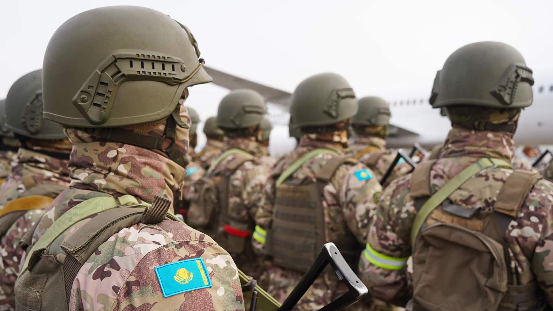 Армия Казахстана готова защищаться, но в Минобороны не сказали от кого