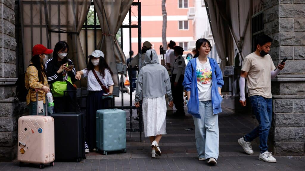 АҚШ студенттік виза алушылардың әлеуметтік желідегі аккаунтын тексереді