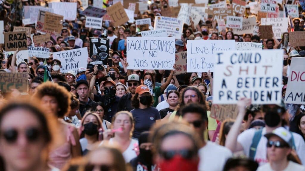 Трамп әкімшілігі тағы 36 елдің азаматына АҚШ-қа кіруге тыйым салады