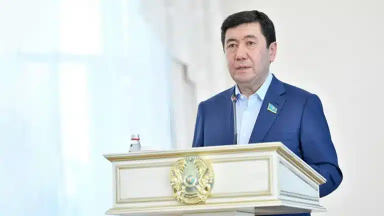 Парламентке хат жазу арқылы мәселені шешеді – Қошанов Үкіметті сынады
