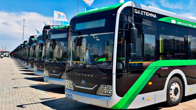 Автопарк Астаны отказался от пожизненной помощи маленькой Алуа