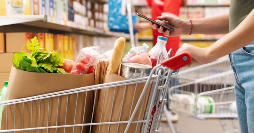 Минторг объяснил, зачем устанавливает минимальные цены на продукты