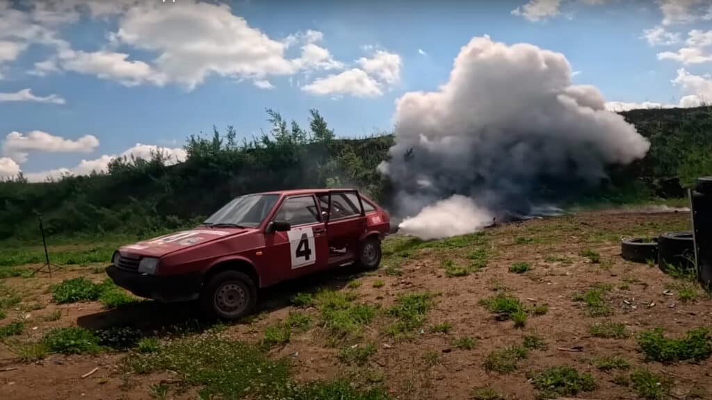 «Девятку» на реактивной тяге собрали популярные блогеры из России