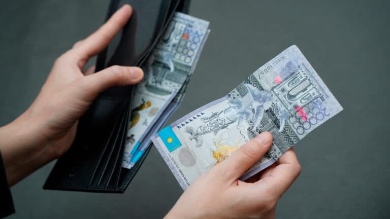В Казахстане вырастут пенсии, пособия и МЗП