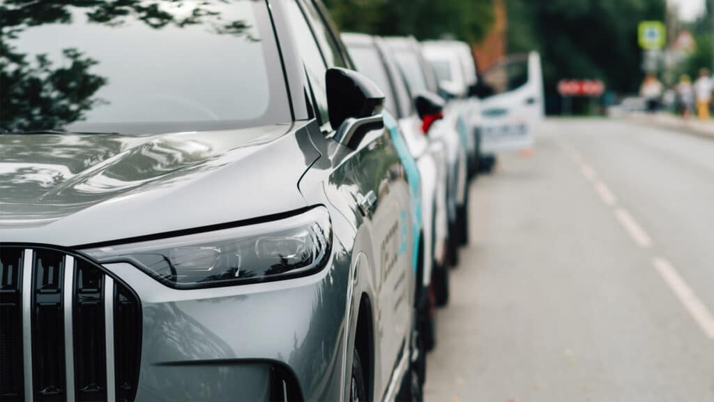 В Казахстан везут сотни «подержанных» китайских авто без пробега