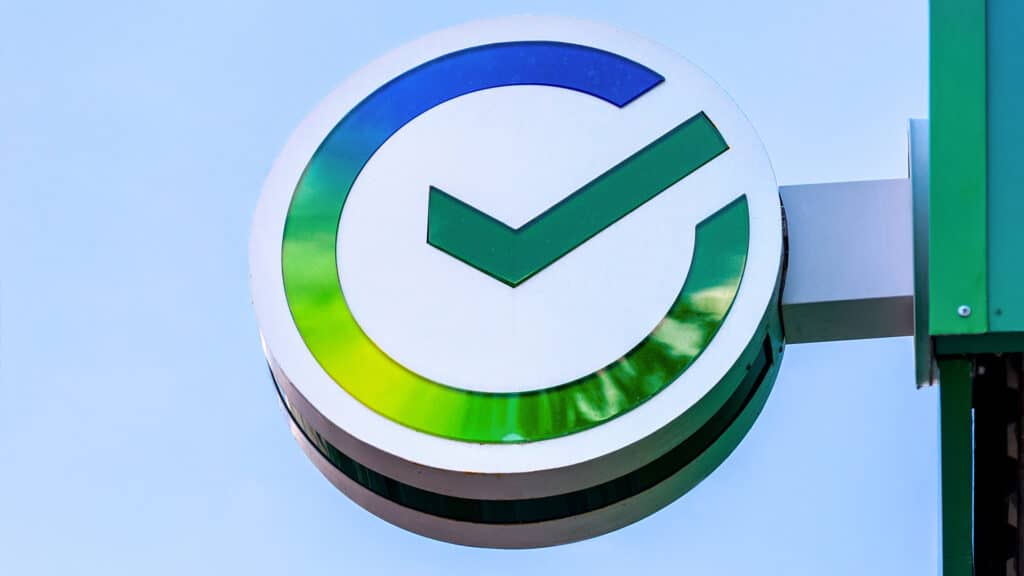 Ушедший из Казахстана российский банк выплатит рекордные дивиденды