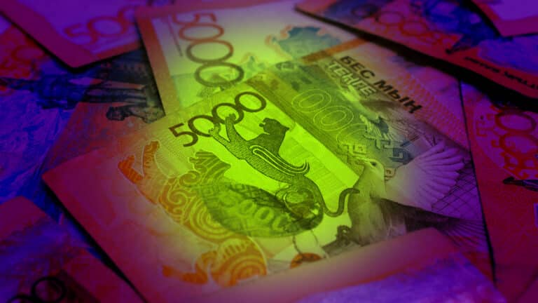 Мошенники в Костанае выдают сувенирные деньги за настоящие