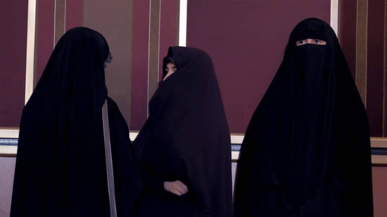 В Казахстане могут запретить ношение паранджи и никабов