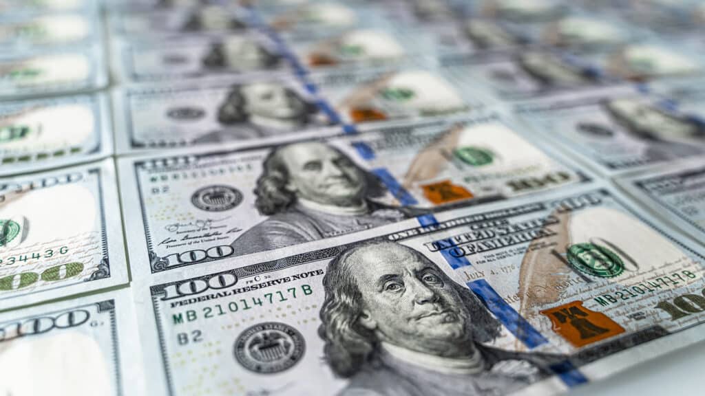 Минфин Казахстана займет $2,5 млрд