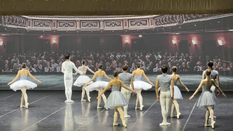В Алматы прошла мировая премьера балета молодого петербургского хореографа