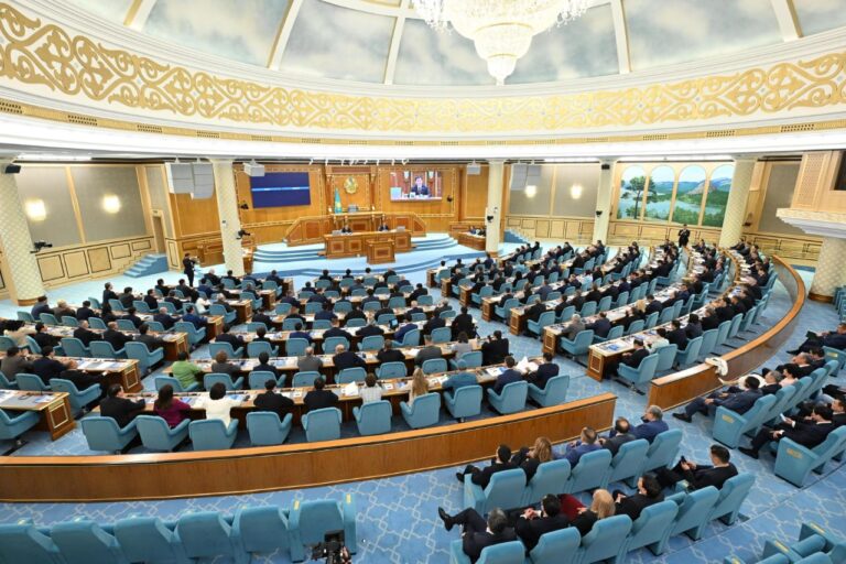 VIII рет сайланған парламенттің ІII сессиясы аяқталды