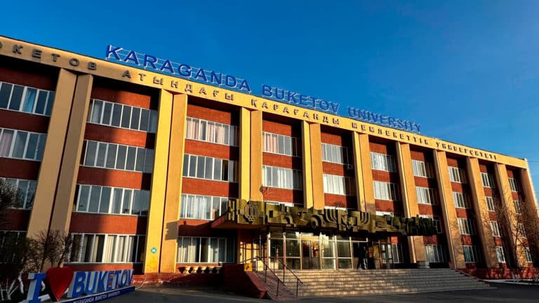 Студент пожаловался на неподобающие условия обучения в карагандинском вузе