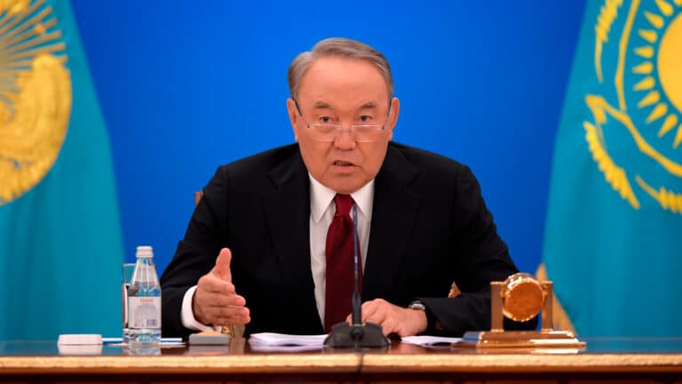 Термин Елбасы убрали из президентских тестов по физподготовке