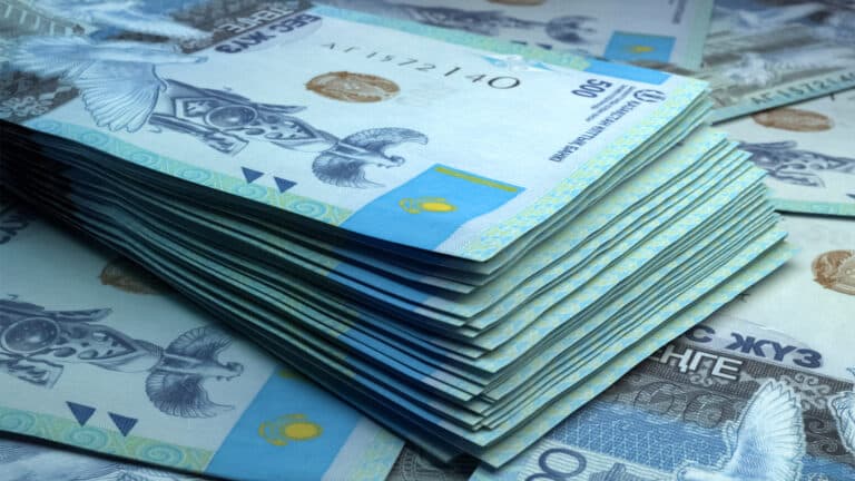 Рост зарплат в Казахстане обогнал инфляцию