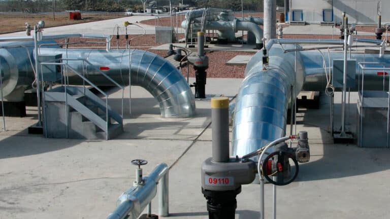 Астана договаривается с Москвой о росте поставок российской нефти через РК в Китай
