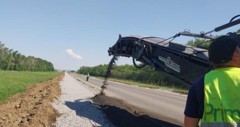 ҚазАвтожол жолда тұрып қалған жүк көліктерге қатысты түсініктеме берді 