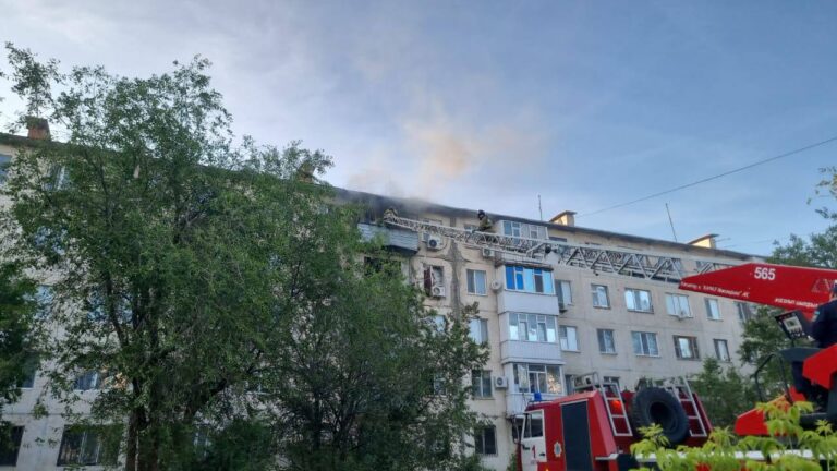 Взрыв прогремел в многоэтажке Актобе