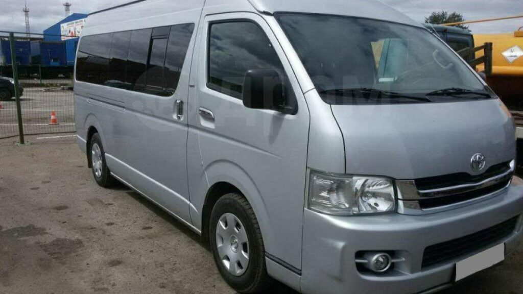 Toyota Hiace привезла в Казахстан подозреваемого в атаке на аэродромы России